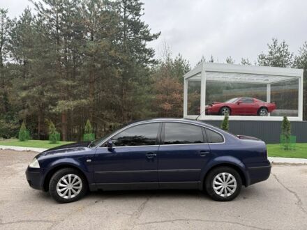 Синий Фольксваген Пассат, объемом двигателя 1.6 л и пробегом 386 тыс. км за 4500 $, фото 1 на Automoto.ua