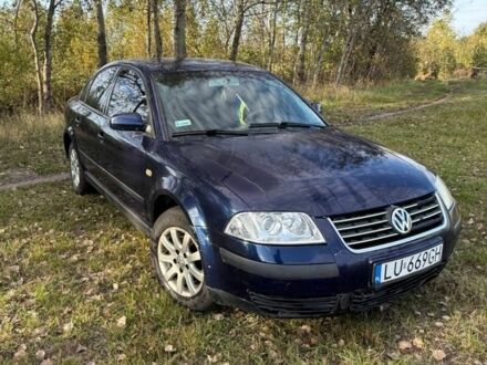 Синий Фольксваген Пассат, объемом двигателя 1.9 л и пробегом 350 тыс. км за 1900 $, фото 1 на Automoto.ua