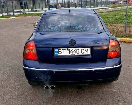 Синий Фольксваген Пассат, объемом двигателя 1.8 л и пробегом 374 тыс. км за 3750 $, фото 1 на Automoto.ua