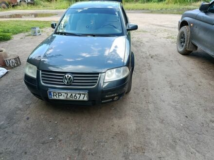 Фольксваген Пассат 2003 в Кролевце на Automoto.ua Синий Фольксваген Пассат, объемом двигателя 1 л и пробегом 352 тыс. км за 2200 $, фото 1 на Automoto.ua