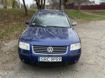 Синий Фольксваген Пассат, объемом двигателя 1.9 л и пробегом 370 тыс. км за 2399 $, фото 1 на Automoto.ua