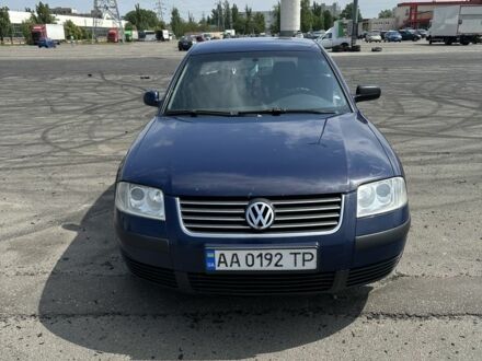 Фольксваген Пассат 2003 в Киеве на Automoto.ua Синий Фольксваген Пассат, объемом двигателя 2 л и пробегом 270 тыс. км за 3750 $, фото 1 на Automoto.ua