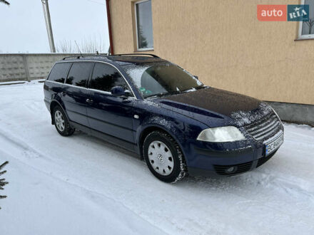 Синий Фольксваген Пассат, объемом двигателя 2 л и пробегом 310 тыс. км за 4599 $, фото 1 на Automoto.ua