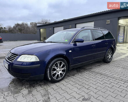 Синий Фольксваген Пассат, объемом двигателя 1.78 л и пробегом 273 тыс. км за 2350 $, фото 1 на Automoto.ua