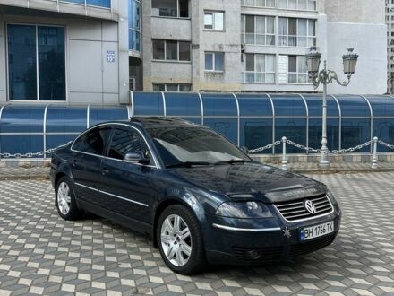 Синий Фольксваген Пассат, объемом двигателя 2.5 л и пробегом 340 тыс. км за 5600 $, фото 1 на Automoto.ua