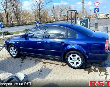 Синий Фольксваген Пассат, объемом двигателя 1.6 л и пробегом 240 тыс. км за 4300 $, фото 1 на Automoto.ua