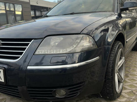 Синий Фольксваген Пассат, объемом двигателя 1.9 л и пробегом 381 тыс. км за 4150 $, фото 1 на Automoto.ua