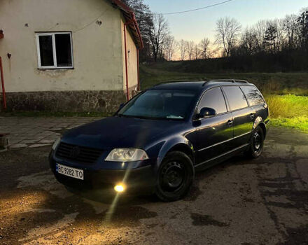 Синий Фольксваген Пассат, объемом двигателя 1.9 л и пробегом 349 тыс. км за 4500 $, фото 1 на Automoto.ua