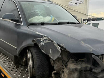 Синій Фольксваген Пассат, об'ємом двигуна 2.5 л та пробігом 360 тис. км за 2100 $, фото 1 на Automoto.ua