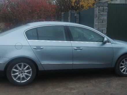 Синий Фольксваген Пассат, объемом двигателя 1.6 л и пробегом 218 тыс. км за 5951 $, фото 1 на Automoto.ua