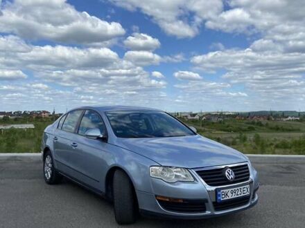 Фольксваген Пассат 2005 в Здолбунове на Automoto.ua Синий Фольксваген Пассат, объемом двигателя 1.9 л и пробегом 226 тыс. км за 6300 $, фото 1 на Automoto.ua