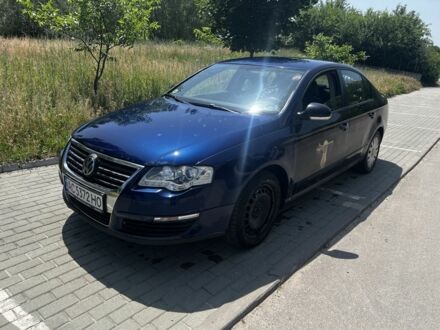 Синий Фольксваген Пассат, объемом двигателя 1.9 л и пробегом 395 тыс. км за 2185 $, фото 1 на Automoto.ua
