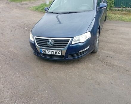 Синий Фольксваген Пассат, объемом двигателя 2 л и пробегом 170 тыс. км за 5300 $, фото 1 на Automoto.ua
