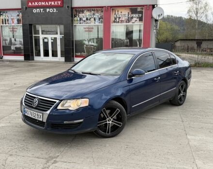 Синий Фольксваген Пассат, объемом двигателя 2 л и пробегом 350 тыс. км за 4500 $, фото 1 на Automoto.ua