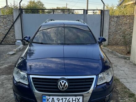 Фольксваген Пассат 2006 в Татарбунарах на Automoto.ua Синий Фольксваген Пассат, объемом двигателя 2 л и пробегом 350 тыс. км за 5200 $, фото 1 на Automoto.ua