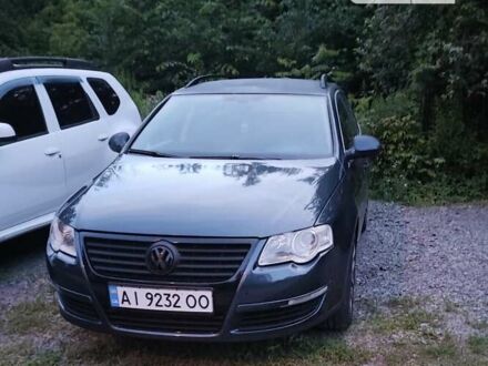 Синій Фольксваген Пассат, об'ємом двигуна 2 л та пробігом 310 тис. км за 4800 $, фото 1 на Automoto.ua