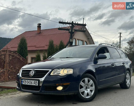Синий Фольксваген Пассат, объемом двигателя 1.97 л и пробегом 250 тыс. км за 4700 $, фото 1 на Automoto.ua