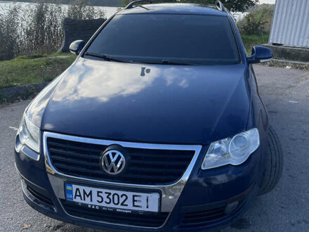 Синий Фольксваген Пассат, объемом двигателя 1.6 л и пробегом 232 тыс. км за 5000 $, фото 1 на Automoto.ua