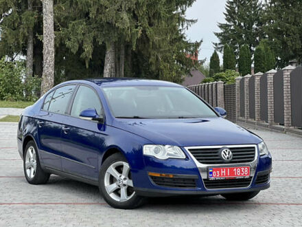Синій Фольксваген Пассат, об'ємом двигуна 1.6 л та пробігом 252 тис. км за 5800 $, фото 1 на Automoto.ua