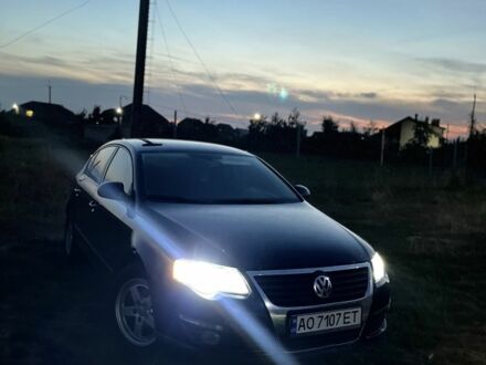 Фольксваген Пассат 2006 в Ужгороде на Automoto.ua Синий Фольксваген Пассат, объемом двигателя 1.6 л и пробегом 250 тыс. км за 5500 $, фото 1 на Automoto.ua