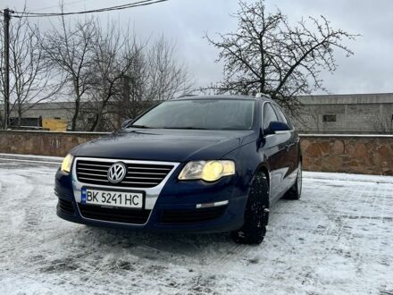 Синий Фольксваген Пассат, объемом двигателя 2 л и пробегом 308 тыс. км за 5800 $, фото 1 на Automoto.ua