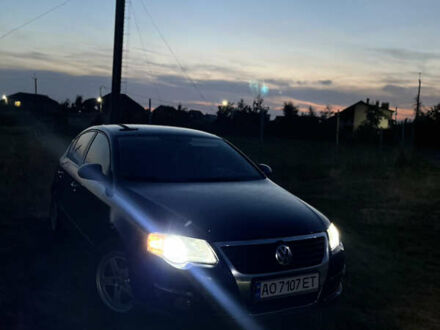 Фольксваген Пассат 2006 в Ужгороде на Automoto.ua Синий Фольксваген Пассат, объемом двигателя 1.6 л и пробегом 250 тыс. км за 5400 $, фото 1 на Automoto.ua