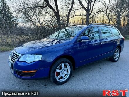 Синий Фольксваген Пассат, объемом двигателя 1.6 л и пробегом 227 тыс. км за 4950 $, фото 1 на Automoto.ua