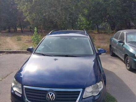 Фольксваген Пассат 2006 в Черкассах на Automoto.ua Синий Фольксваген Пассат, объемом двигателя 2 л и пробегом 305 тыс. км за 5000 $, фото 1 на Automoto.ua