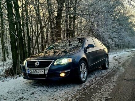 Синий Фольксваген Пассат, объемом двигателя 1.97 л и пробегом 296 тыс. км за 7500 $, фото 1 на Automoto.ua