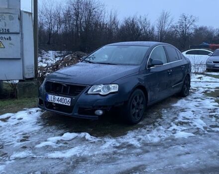 Синий Фольксваген Пассат, объемом двигателя 2 л и пробегом 200 тыс. км за 2500 $, фото 1 на Automoto.ua