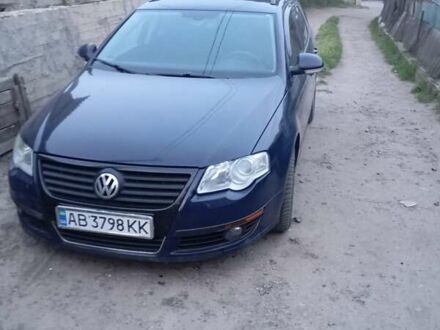 Синий Фольксваген Пассат, объемом двигателя 1.97 л и пробегом 370 тыс. км за 5000 $, фото 1 на Automoto.ua