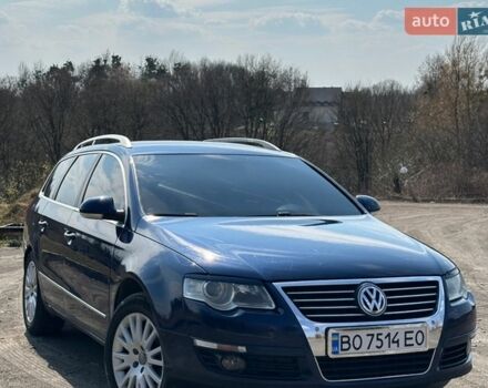 Синий Фольксваген Пассат, объемом двигателя 2 л и пробегом 295 тыс. км за 6500 $, фото 1 на Automoto.ua