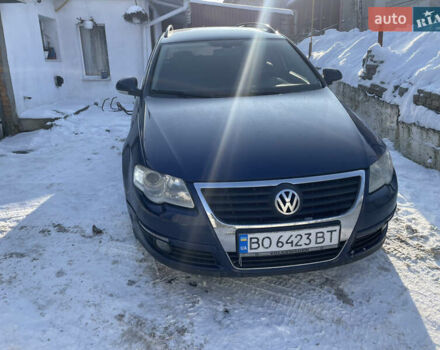 Синий Фольксваген Пассат, объемом двигателя 1.97 л и пробегом 250 тыс. км за 5700 $, фото 1 на Automoto.ua