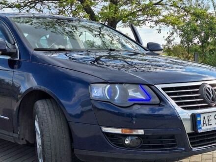 Фольксваген Пассат 2007 в Апостолове на Automoto.ua Синий Фольксваген Пассат, объемом двигателя 1.6 л и пробегом 215 тыс. км за 5599 $, фото 1 на Automoto.ua
