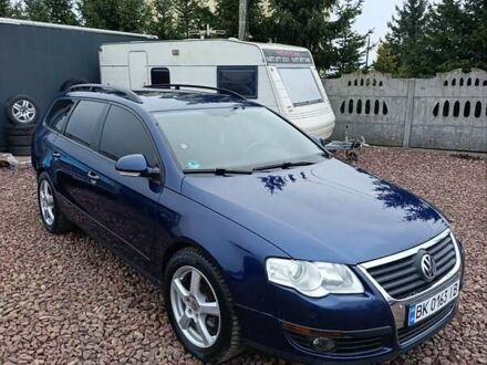 Синій Фольксваген Пассат, об'ємом двигуна 2 л та пробігом 274 тис. км за 5700 $, фото 1 на Automoto.ua