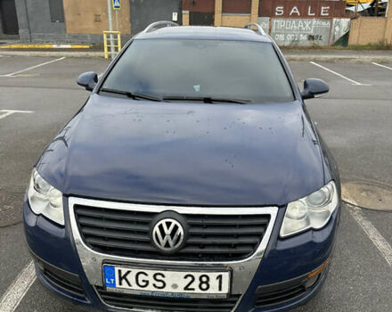 Синий Фольксваген Пассат, объемом двигателя 2 л и пробегом 367 тыс. км за 2400 $, фото 1 на Automoto.ua
