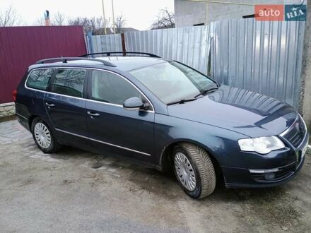 Фольксваген Пассат 2007 в Радомышле на Automoto.ua Синий Фольксваген Пассат, объемом двигателя 1.97 л и пробегом 300 тыс. км за 7000 $, фото 1 на Automoto.ua