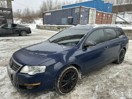 Синий Фольксваген Пассат, объемом двигателя 2 л и пробегом 368 тыс. км за 2200 $, фото 1 на Automoto.ua