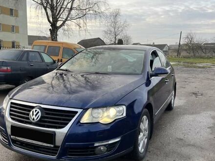 Синій Фольксваген Пассат, об'ємом двигуна 1.97 л та пробігом 300 тис. км за 2599 $, фото 1 на Automoto.ua