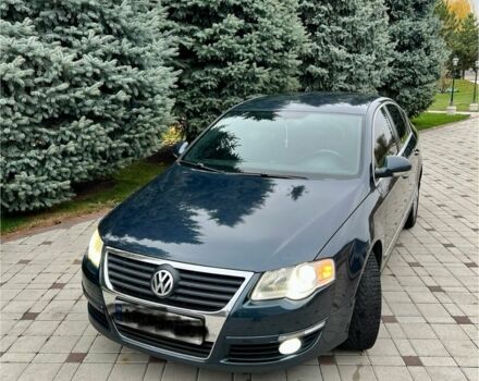 Синій Фольксваген Пассат, об'ємом двигуна 2 л та пробігом 300 тис. км за 5700 $, фото 1 на Automoto.ua