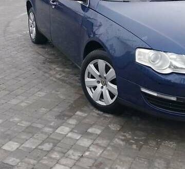 Синий Фольксваген Пассат, объемом двигателя 1.97 л и пробегом 260 тыс. км за 4550 $, фото 1 на Automoto.ua