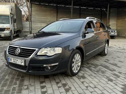 Фольксваген Пассат 2008 в Ровно на Automoto.ua Синий Фольксваген Пассат, объемом двигателя 1.97 л и пробегом 111 тыс. км за 5300 $, фото 1 на Automoto.ua