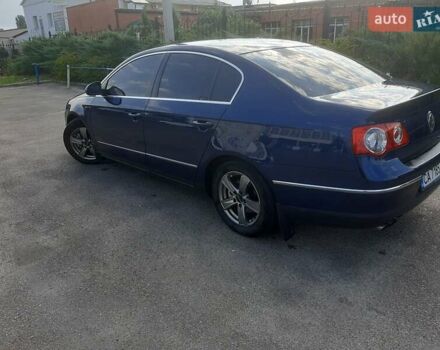 Синий Фольксваген Пассат, объемом двигателя 2 л и пробегом 320 тыс. км за 7200 $, фото 1 на Automoto.ua