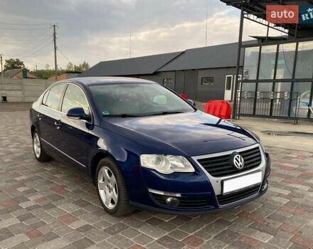 Синій Фольксваген Пассат, об'ємом двигуна 1.8 л та пробігом 205 тис. км за 5500 $, фото 1 на Automoto.ua