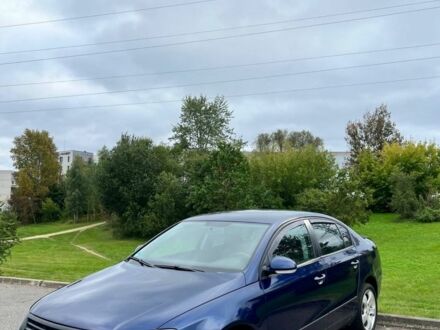 Синий Фольксваген Пассат, объемом двигателя 2 л и пробегом 422 тыс. км за 2899 $, фото 1 на Automoto.ua