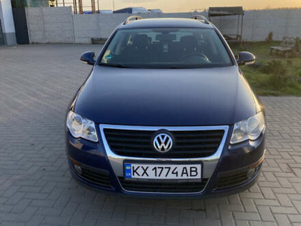 Синий Фольксваген Пассат, объемом двигателя 1.4 л и пробегом 200 тыс. км за 6500 $, фото 1 на Automoto.ua