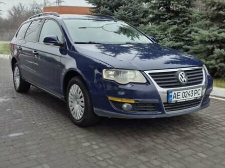 Синий Фольксваген Пассат, объемом двигателя 1.8 л и пробегом 238 тыс. км за 4950 $, фото 1 на Automoto.ua