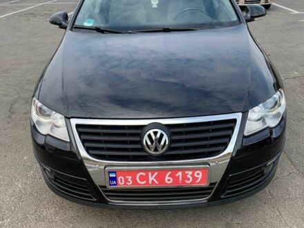 Синий Фольксваген Пассат, объемом двигателя 1.8 л и пробегом 206 тыс. км за 7000 $, фото 1 на Automoto.ua