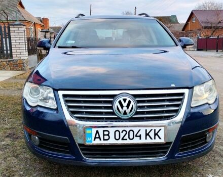 Синий Фольксваген Пассат, объемом двигателя 2 л и пробегом 349 тыс. км за 5800 $, фото 1 на Automoto.ua