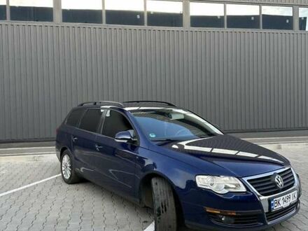 Фольксваген Пассат 2009 у Дубно на Automoto.ua Синій Фольксваген Пассат, об'ємом двигуна 1.6 л та пробігом 271 тис. км за 7600 $, фото 1 на Automoto.ua